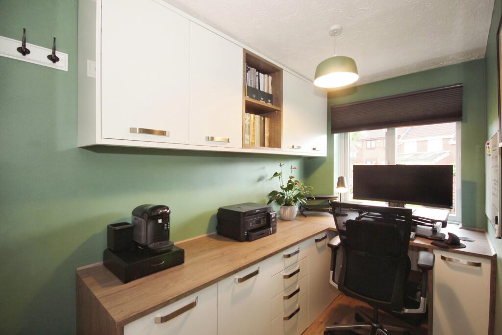 Additional property image - Combroke Grove, Hatton Park, Warwick, CV35