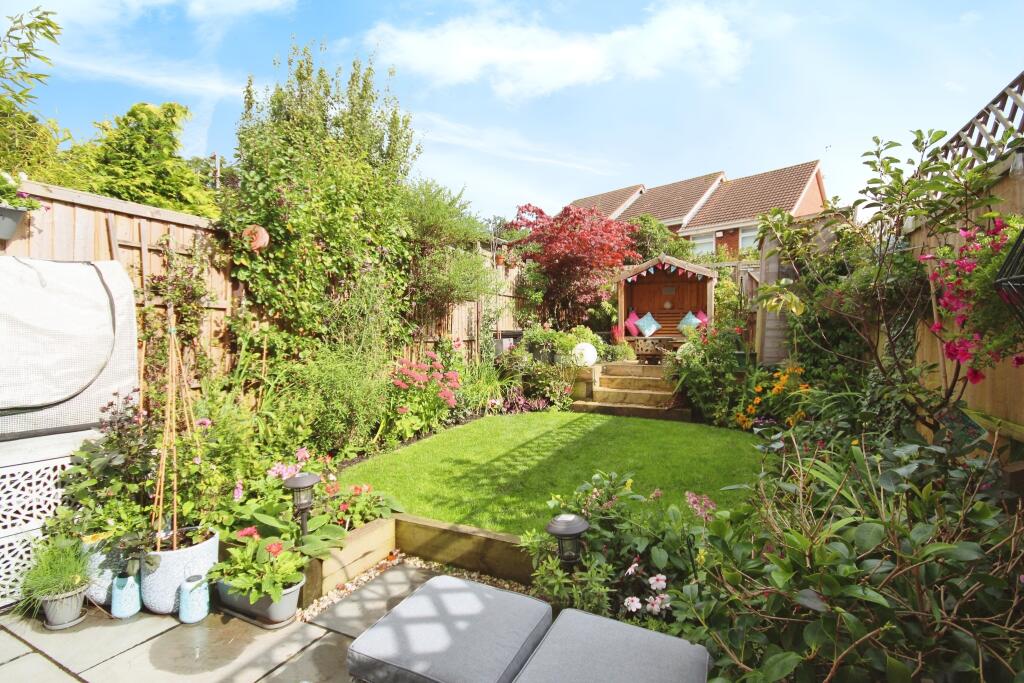Additional property image - Combroke Grove, Hatton Park, Warwick, CV35