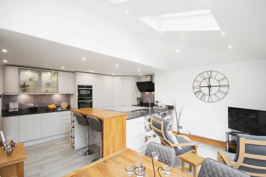 Additional property image - Cape Road, Warwick, Warwickshire, CV34