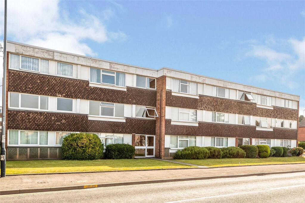 Main image of property: Remburn Gardens, Warwick, Warwickshire, CV34