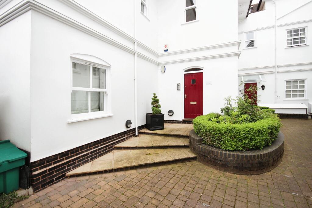 Main image of property: Neville Court, Castle Lane, Warwick, Warwickshire, CV34