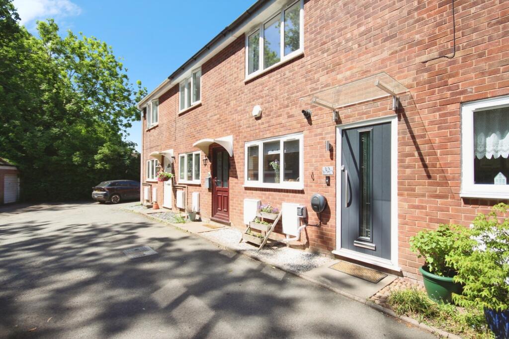 Main image of property: Woodcote Road, Warwick, Warwickshire, CV34
