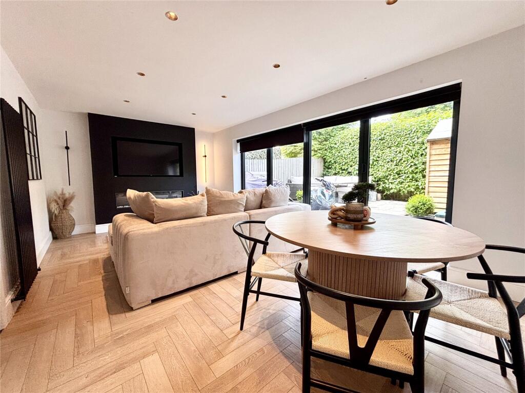 Main image of property: Lyttelton Road, Warwick, Warwickshire, CV34