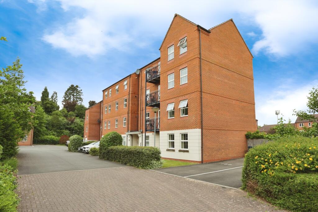 Main image of property: Stokesay Walk, West Bridgford, Nottingham, Nottinghamshire, NG2