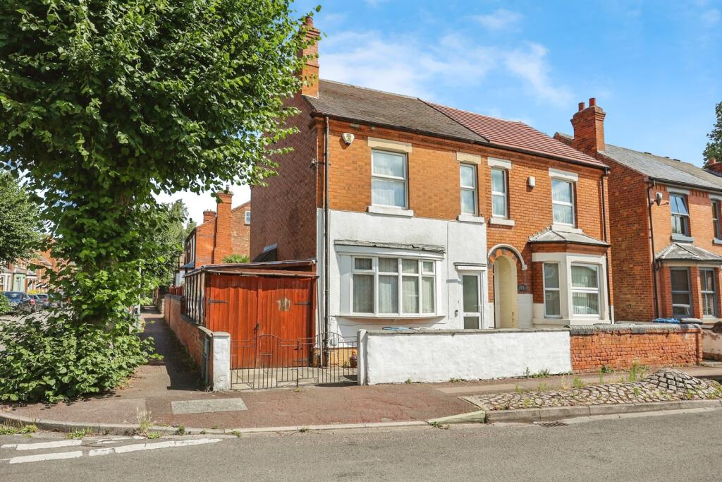 Main image of property: Oakfields Road, West Bridgford, Nottingham, Nottinghamshire, NG2