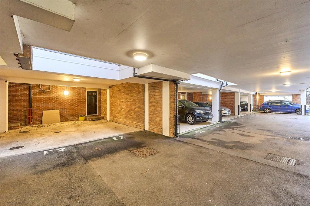 2 bedroom flat for sale in Rosemount Point, Rosemount Avenue, West