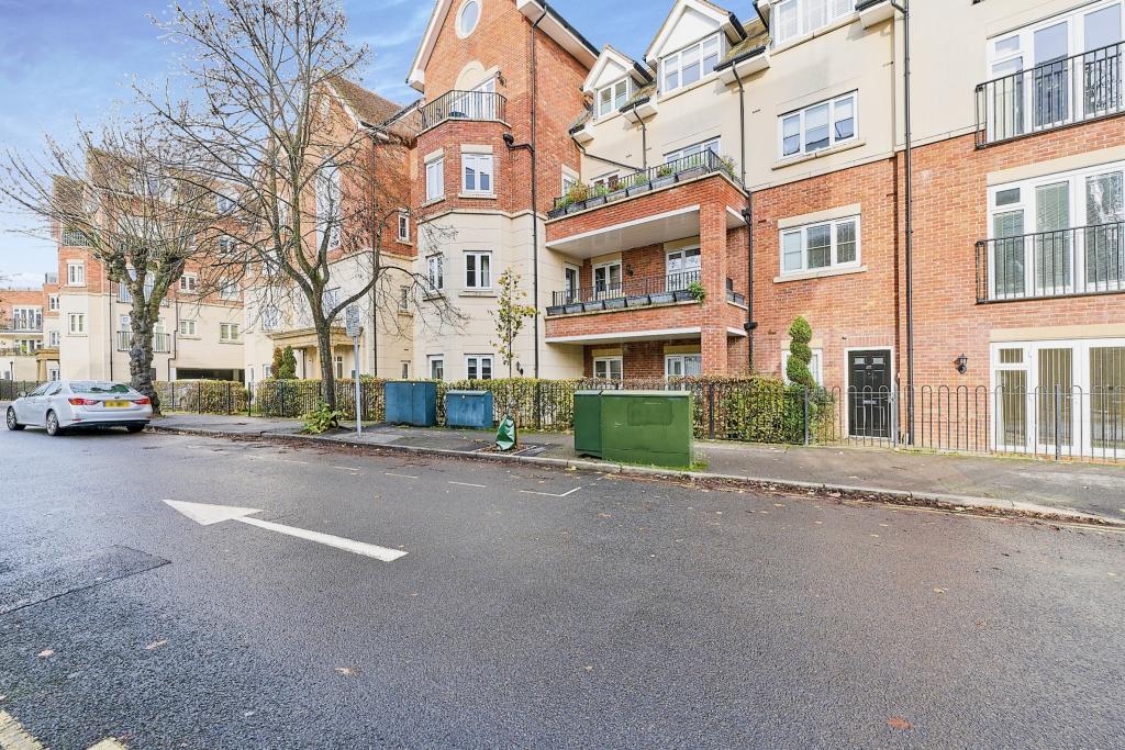 2 bedroom flat for sale in Rosemount Point, Rosemount Avenue, West