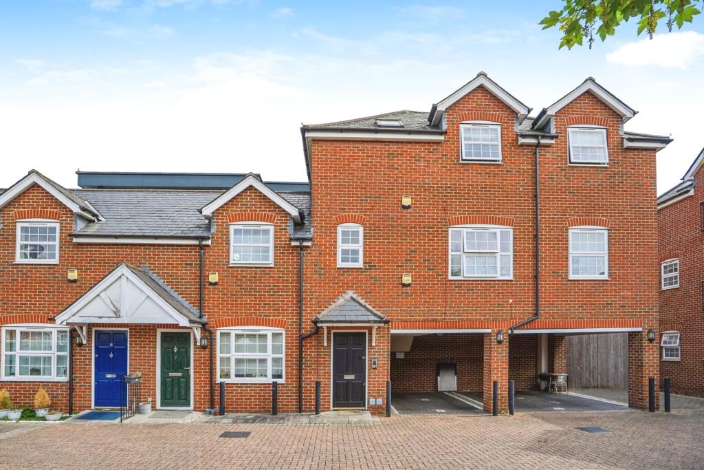 Main image of property: Guildford Street, Chertsey, Surrey, KT16