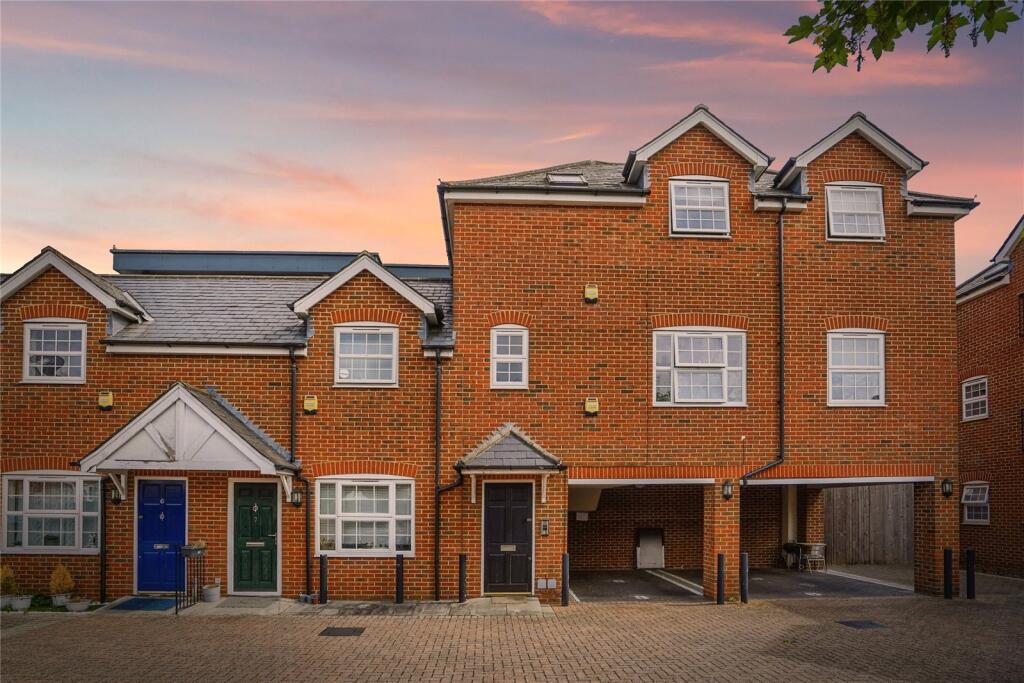 Main image of property: Guildford Street, Chertsey, Surrey, KT16