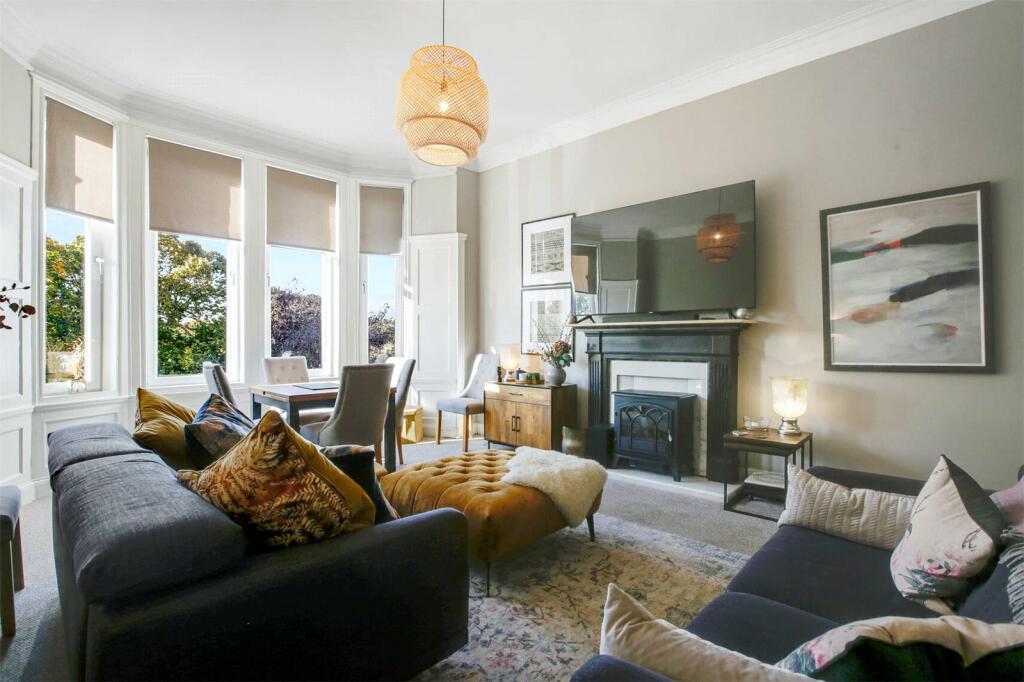 2 bedroom flat for sale in Crow Road, Anniesland, Glasgow, G13