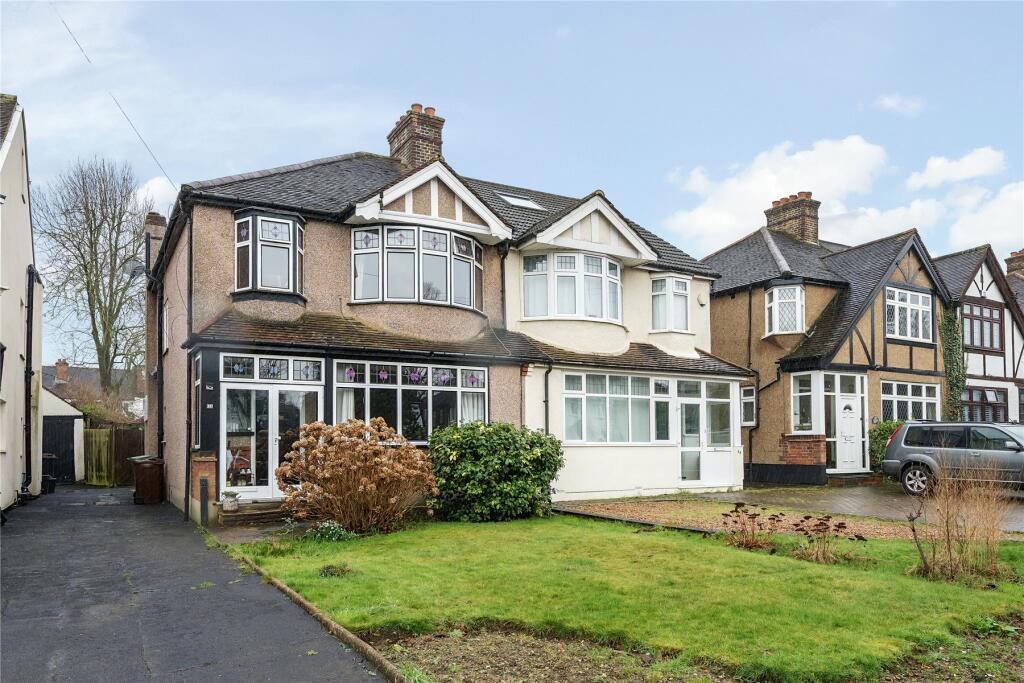 3 bedroom semidetached house for sale in Wickham Chase, West Wickham, BR4