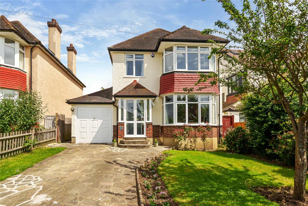 3 bedroom detached house for sale in Goodhart Way, West Wickham, BR4
