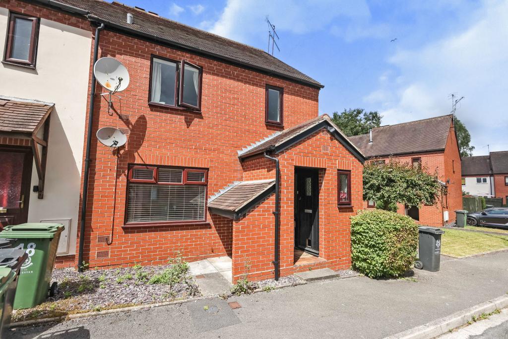 1 bedroom maisonette for sale in St. Clements Court, Worcester, Worcestershire, WR2