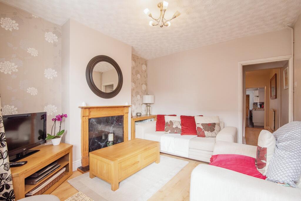 2 bedroom house for sale in Lansdowne Road, Worcester, Worcestershire, WR1