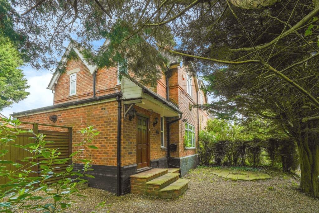 Main image of property: Hindlip Lane, Hindlip, Worcester, Worcestershire, WR3