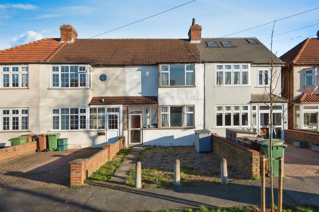 3 bedroom terraced house for sale in Road, Worcester Park, KT4