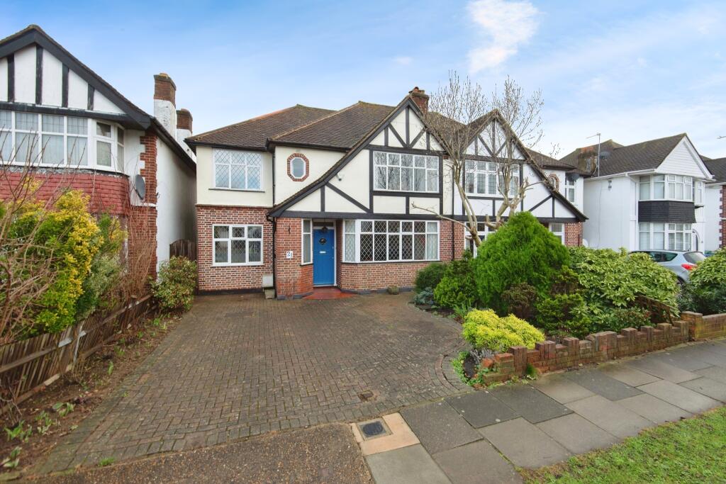 4 bedroom semidetached house for sale in Manor Drive North, New Malden
