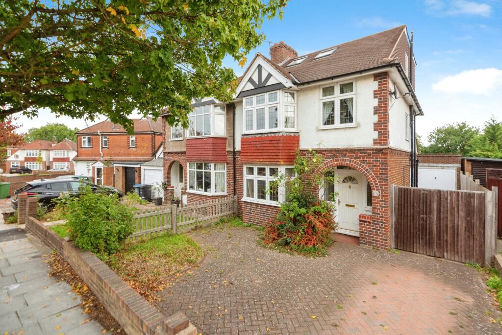 Main image of property: Brockenhurst Avenue, Worcester Park, KT4