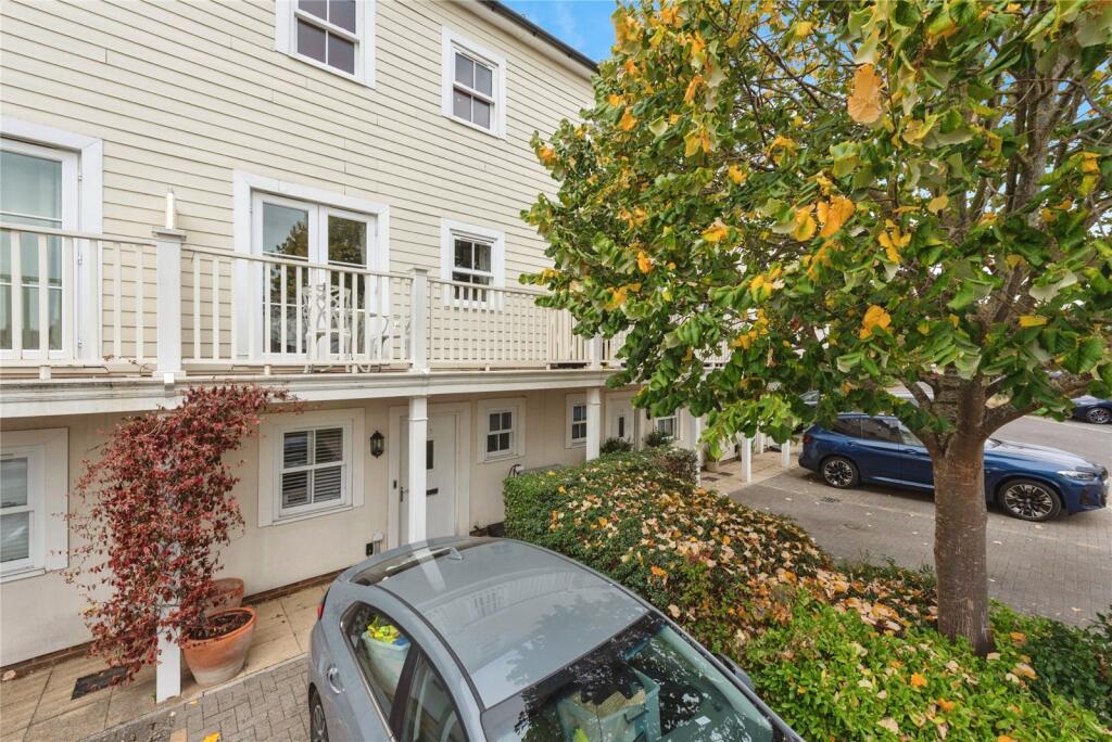 Main image of property: Westmount Close, Worcester Park, KT4