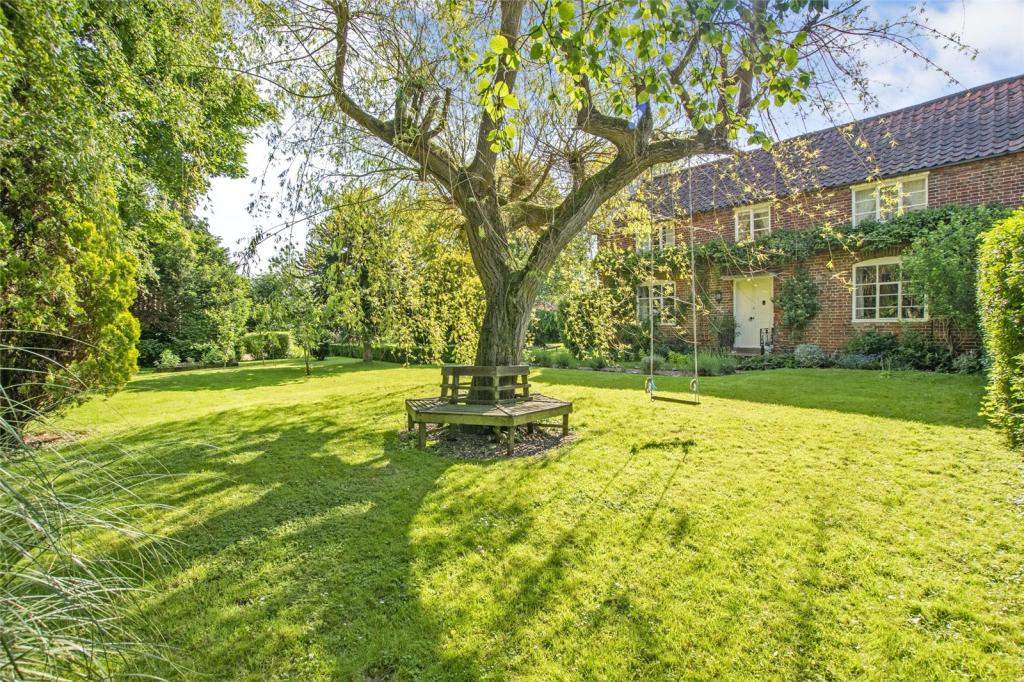 5 bedroom semidetached house for sale in School Road, Ludham, Great Yarmouth, Norfolk, NR29