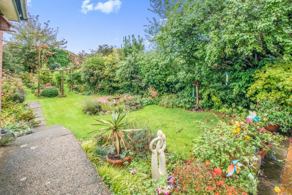 4 bedroom detached house for sale in Horning Road West, Hoveton