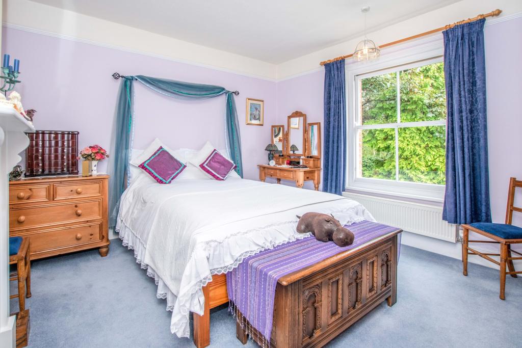 4 bedroom detached house for sale in Horning Road West, Hoveton