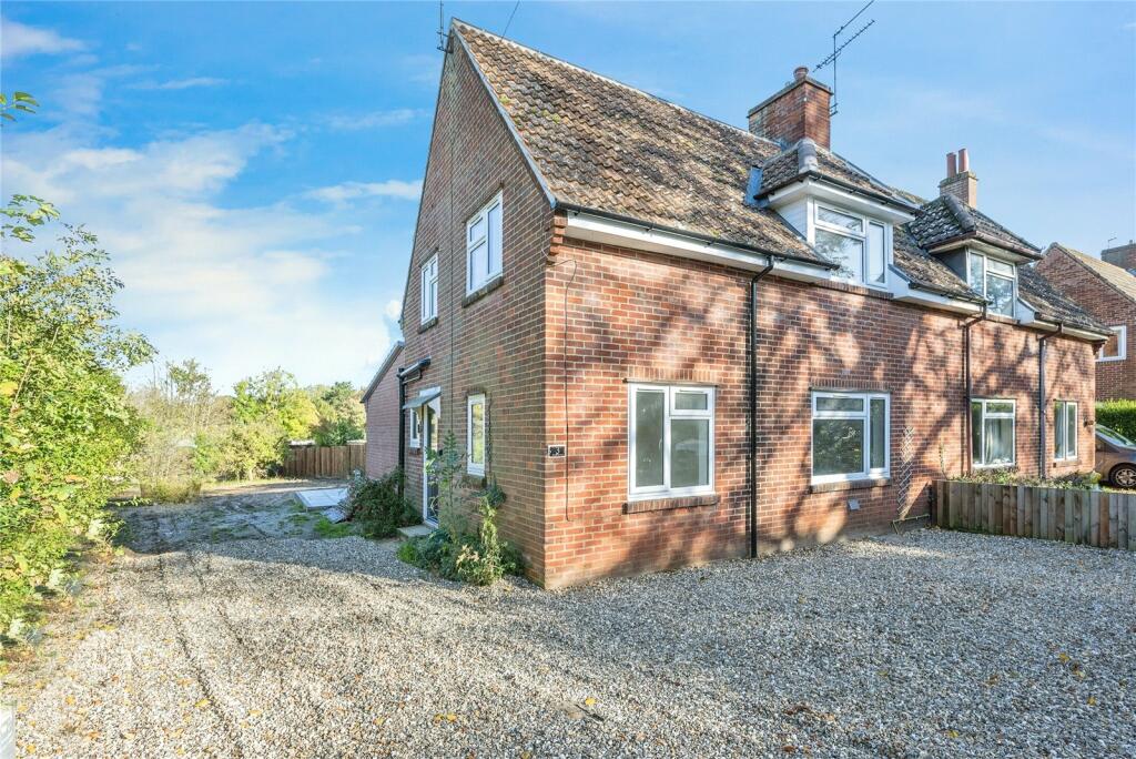 4 bedroom semidetached house for sale in Park Road, Wroxham, Norwich