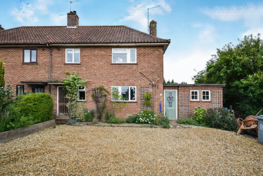 3 bedroom semidetached house for sale in Norwich Road, Wroxham