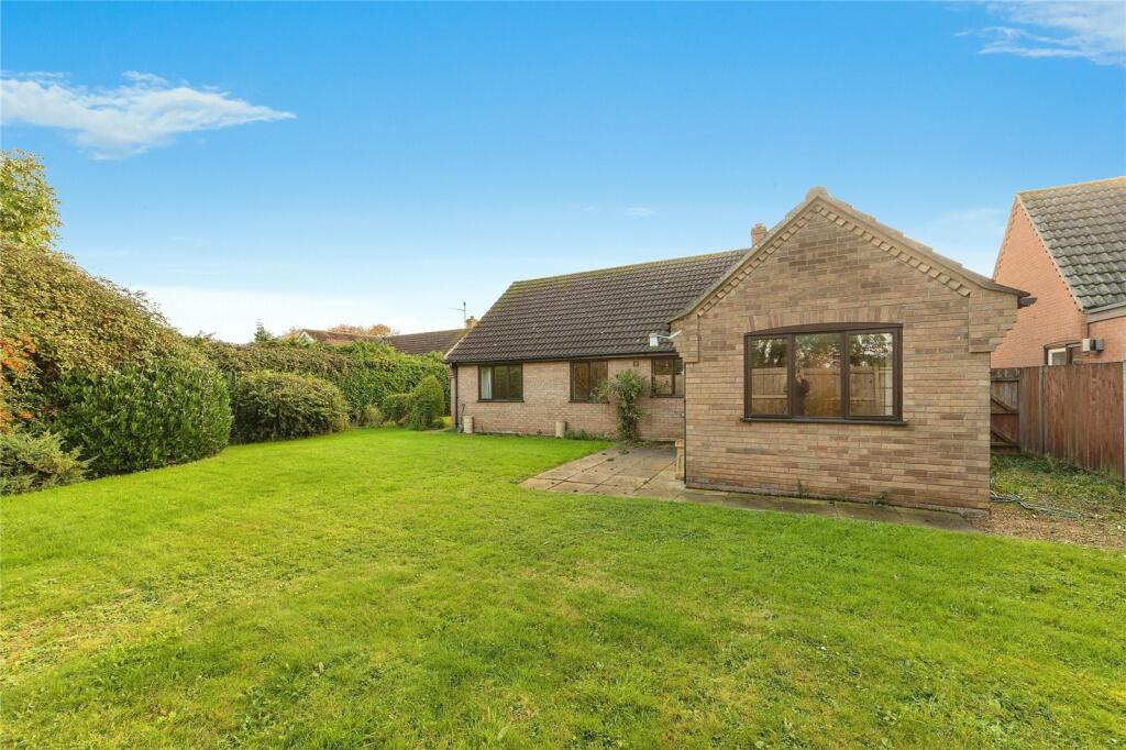 3 bedroom bungalow for sale in Long Stratton Road, Forncett St. Peter