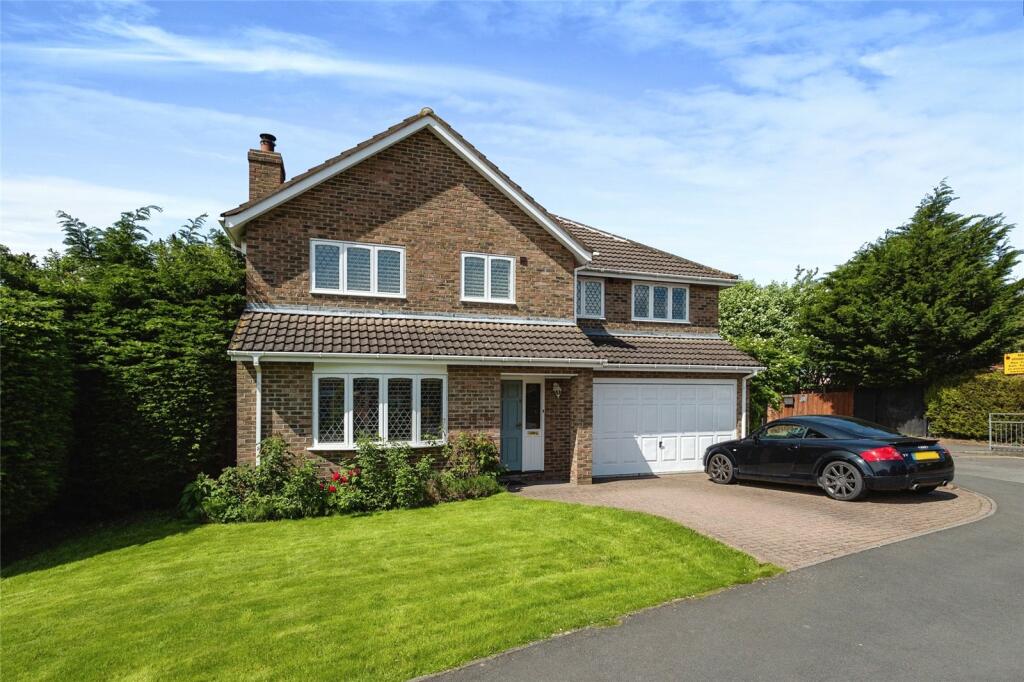 4 bedroom detached house for sale in Thornton Garth, Yarm, TS15