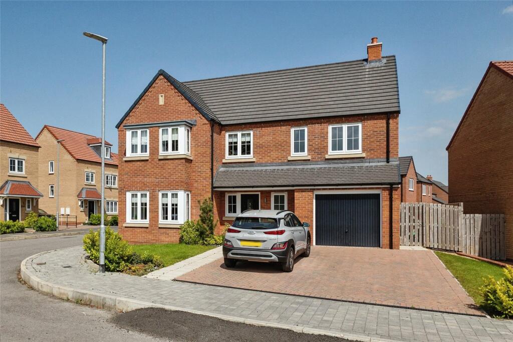 4 bedroom detached house for sale in Tangmere Road, Yarm, Durham, TS15