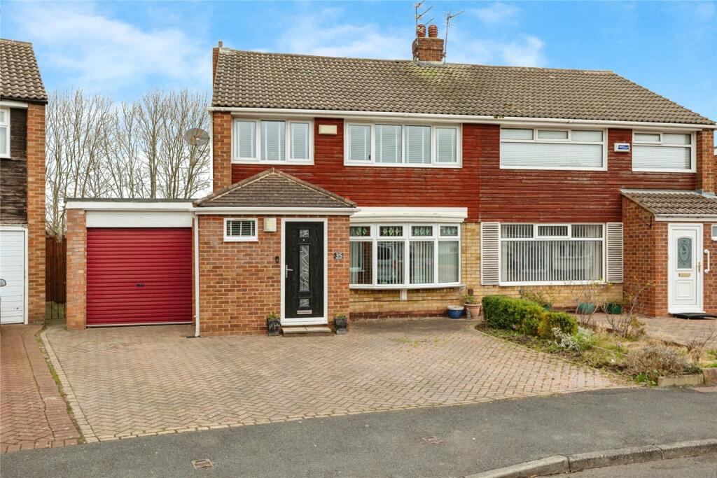 3 bedroom semidetached house for sale in Emsworth Drive, Eaglescliffe