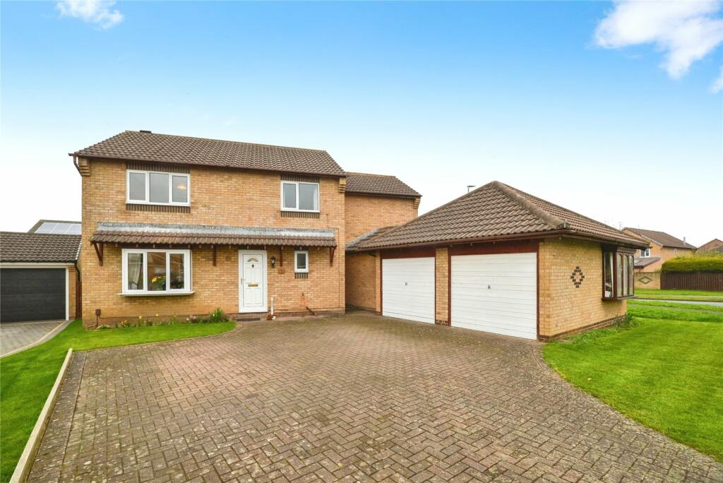 4 bedroom detached house for sale in Howden Dike, Yarm, TS15
