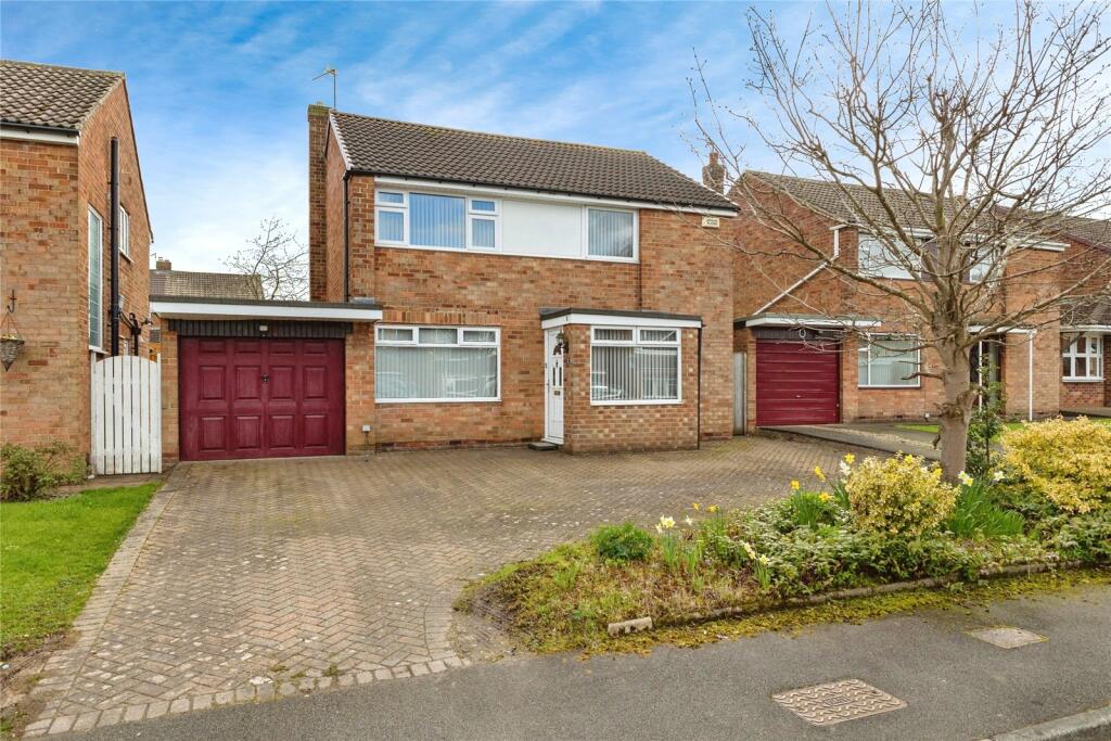 3 bedroom detached house for sale in Mayfield Close, Eaglescliffe
