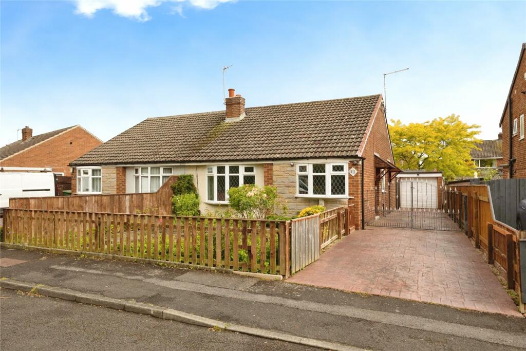 2 bedroom bungalow for sale in Lingfield Drive, Eaglescliffe, StocktononTees, Durham, TS16