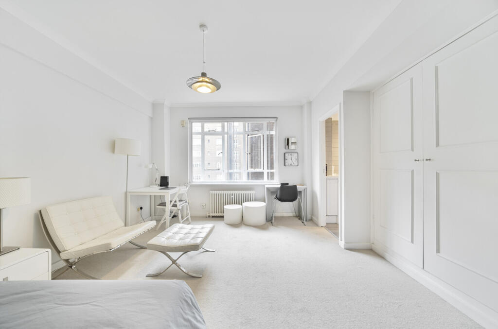 Main image of property: University Street, London