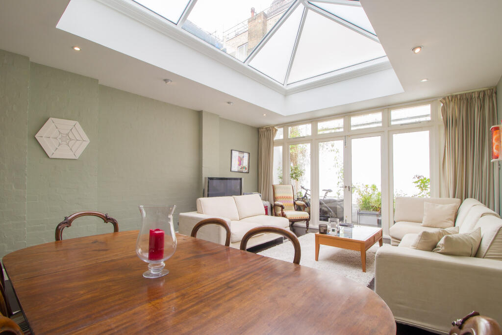 2 bedroom apartment for sale in Macklin Street, Covent Garden, London, WC2B