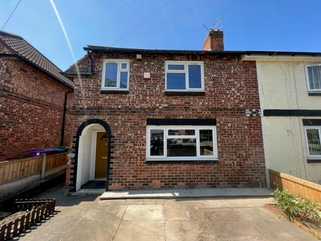 3 bedroom house for rent in 43 Elms House Road L13 2BN, L13