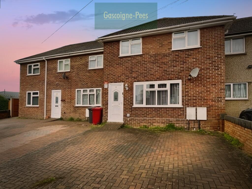 Main image of property: Farm Crescent, Slough SL3