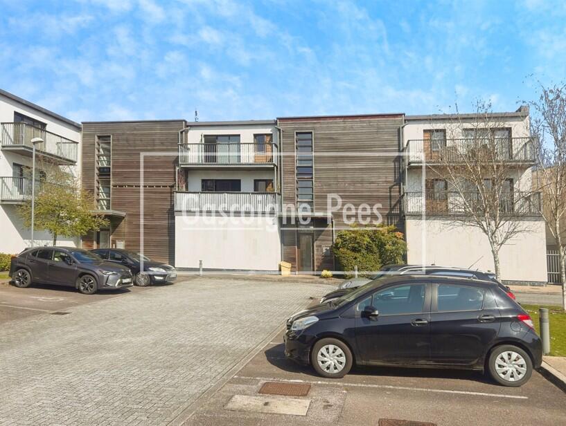 Main image of property: The Courtyard, Beggarwood, Basingstoe, RG23