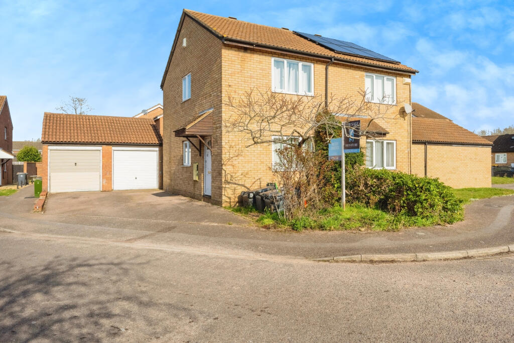 Main image of property: Alburgh Close, Bedford, MK42