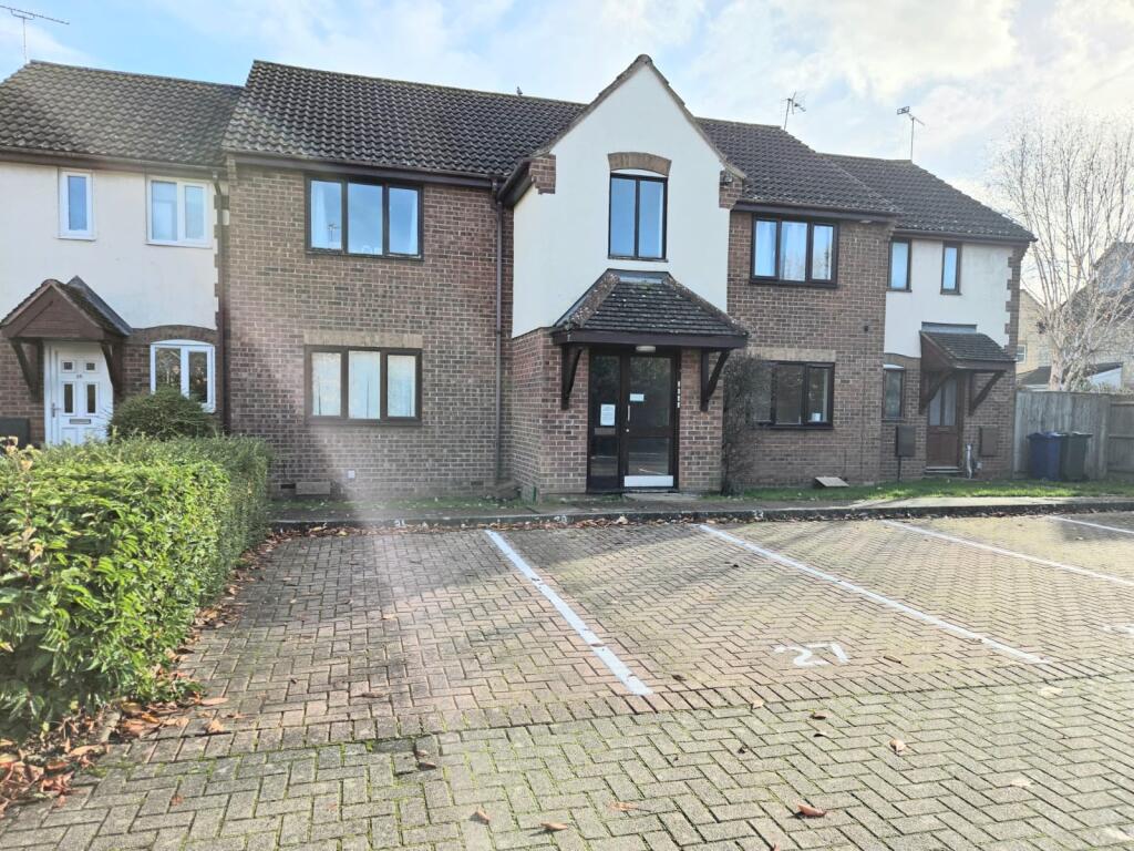 Main image of property: Lapwing Close Bicester OX26 6XR