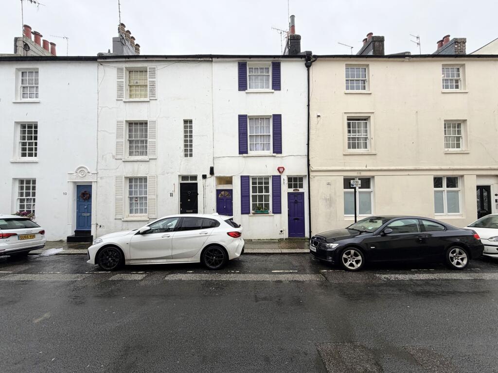 Main image of property: Cross Street, Hove, BN3 1AJ