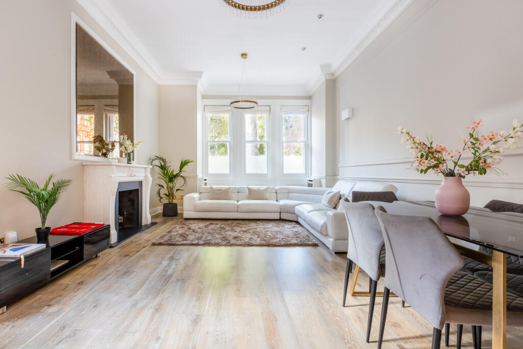 Main image of property: Sloane Gardens, Chelsea, SW1W