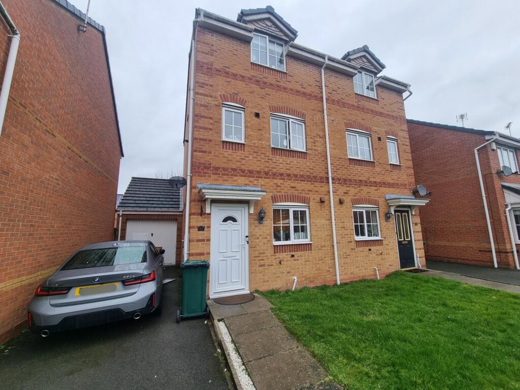 Main image of property: 12 Churnet Road, Hilton, DE65 5LF