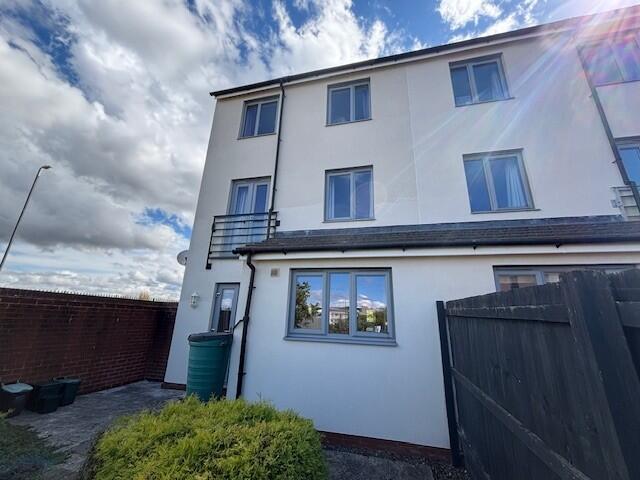 Main image of property: Home Leas Close, Cheswick Village, Bristol