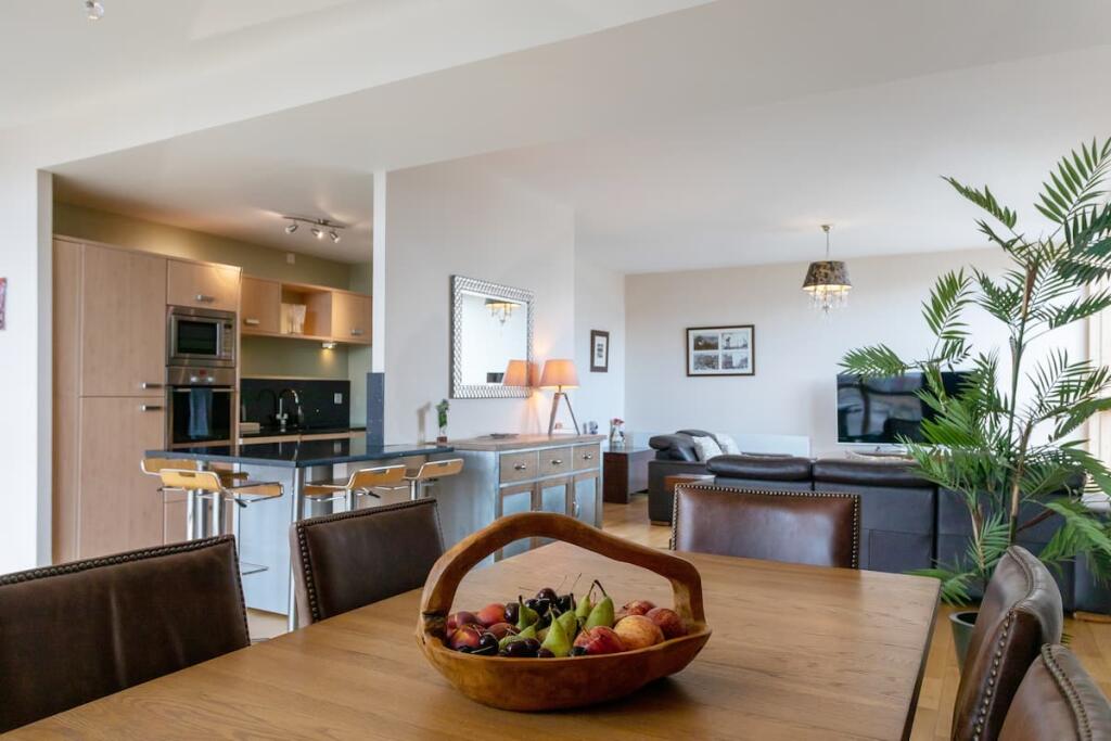 Main image of property: 104 Mavisbank Gardens, Glasgow, G51 1HR
