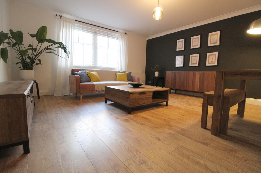 Main image of property: St. Andrews Square, Glasgow, G1 5PJ