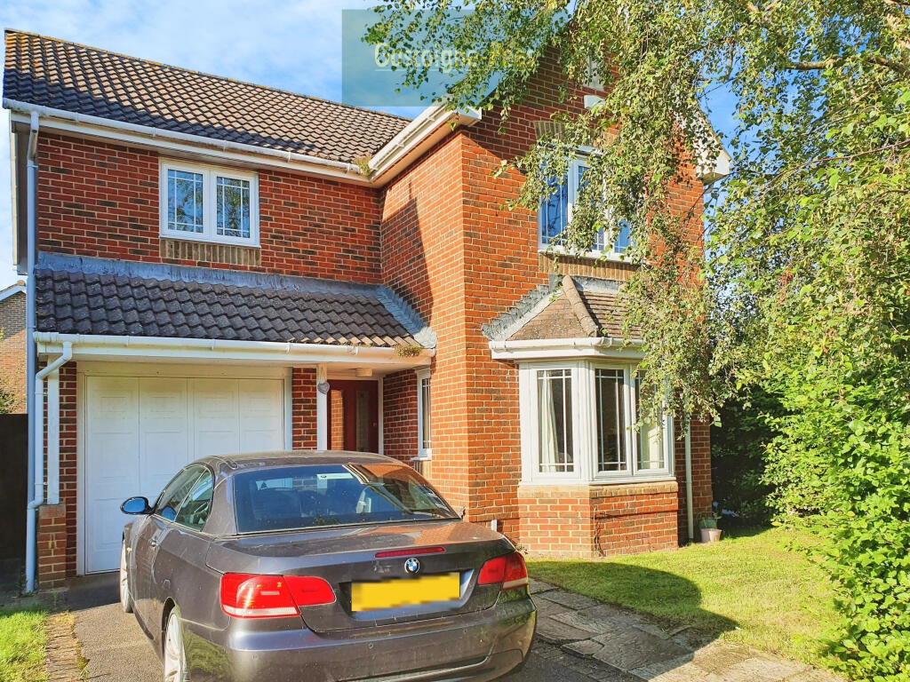 Main image of property: Slinfold, RH13