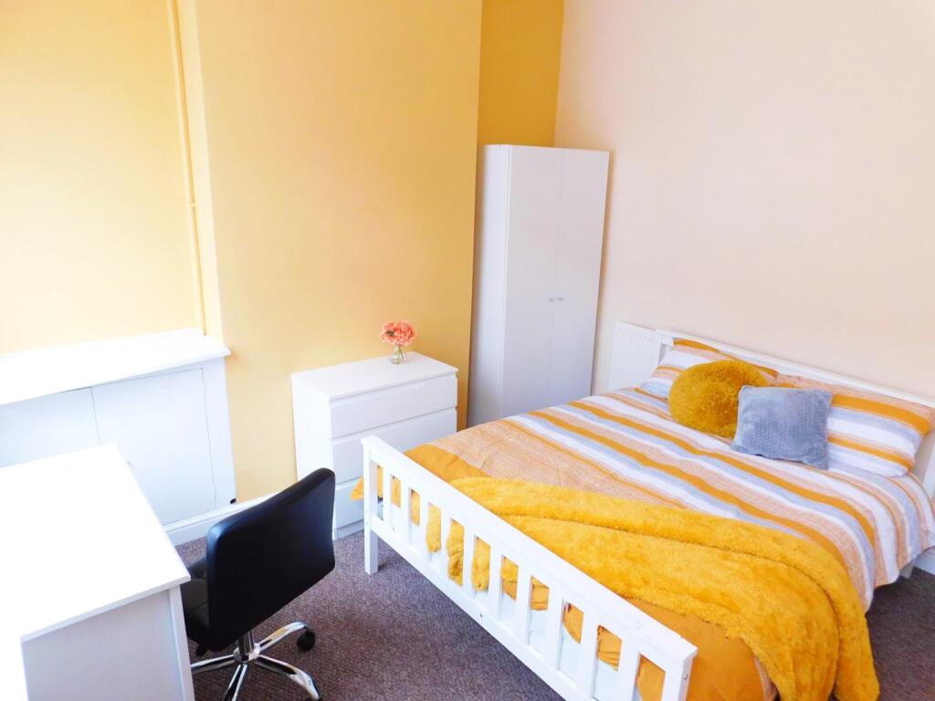 Main image of property: Watford Street, Stoke, ST4